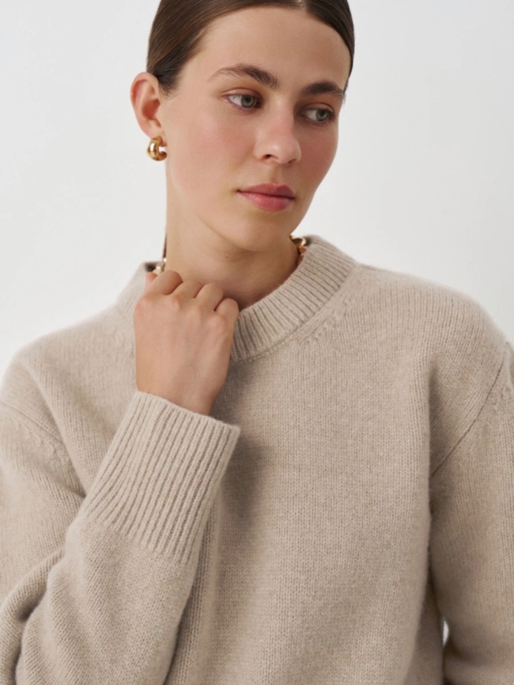 Beige cashmere sweater